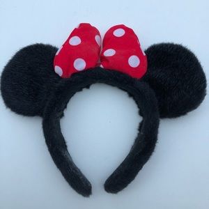 Minnie Mouse disneyland ears